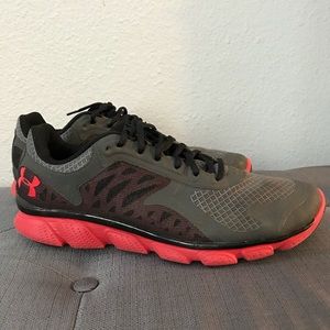 Men’s Under Armour Tennis shoes